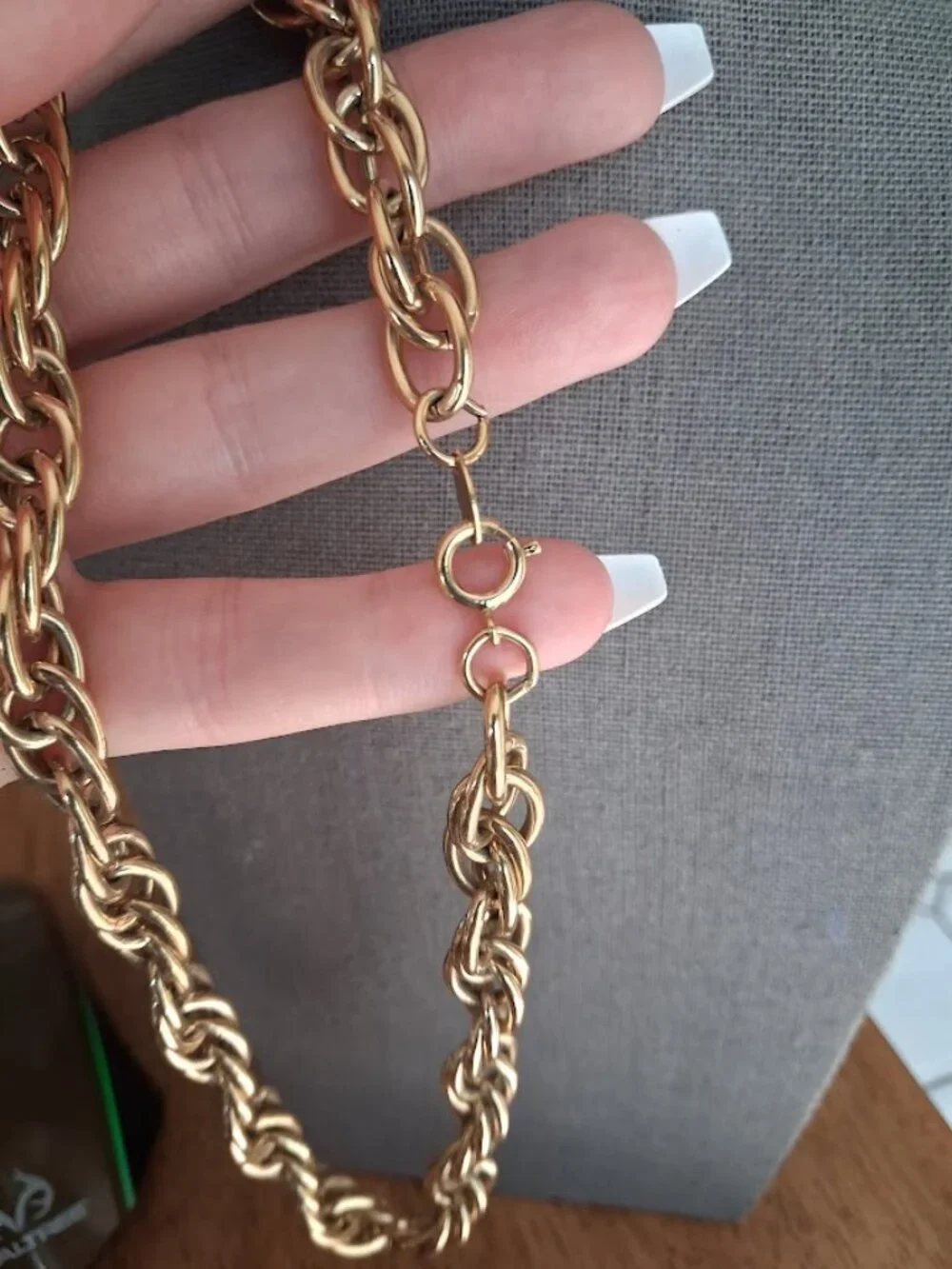 Thick Trifari 18 inch chain necklace